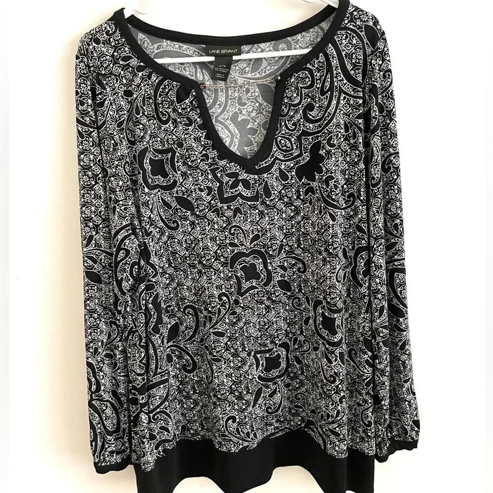 Lane Bryant henley floral black and white blouse 14/16